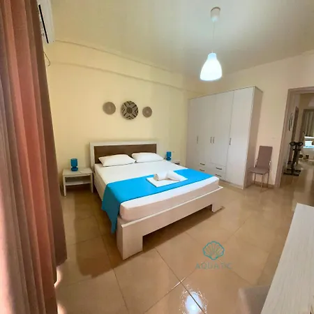 Aquatic Apartment *